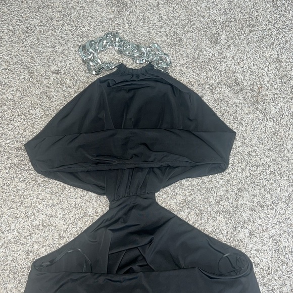 Heiress Beverly Hills cut out dress in black - Picture 6 of 7